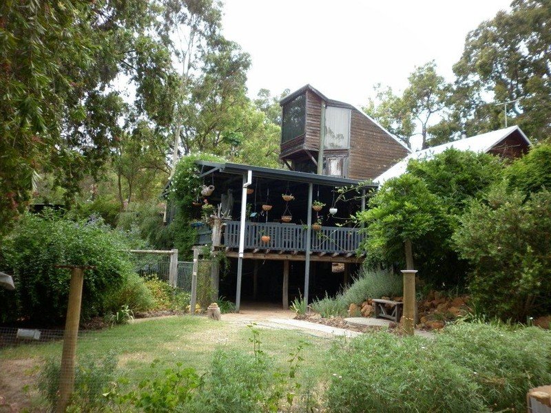 2 Barnes Road Roleystone Wa 6111 Realestate Com Au