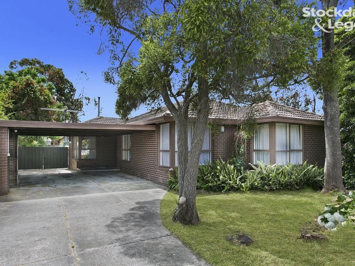 15 CLAIRMONT AVENUE, Cranbourne, Vic 3977 Property Details