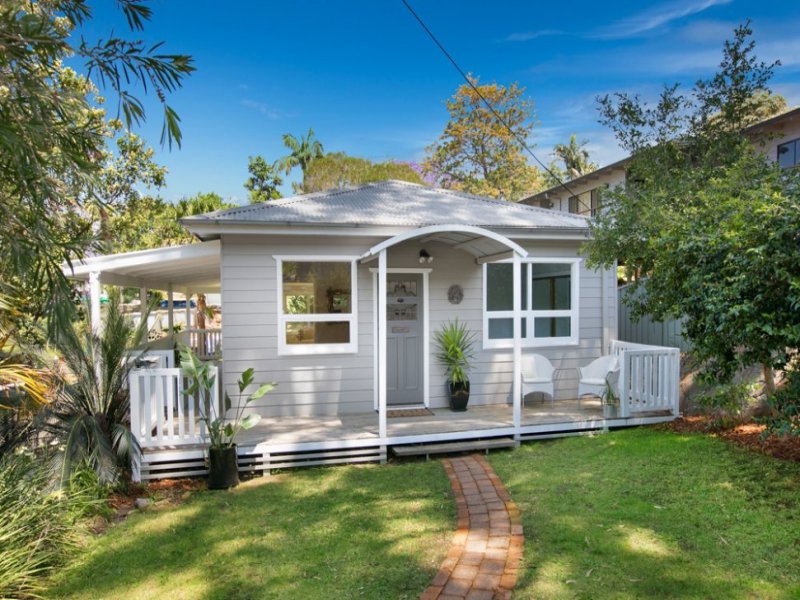 15 Mount Gilead Road, Thirroul, NSW 2515 Property Details