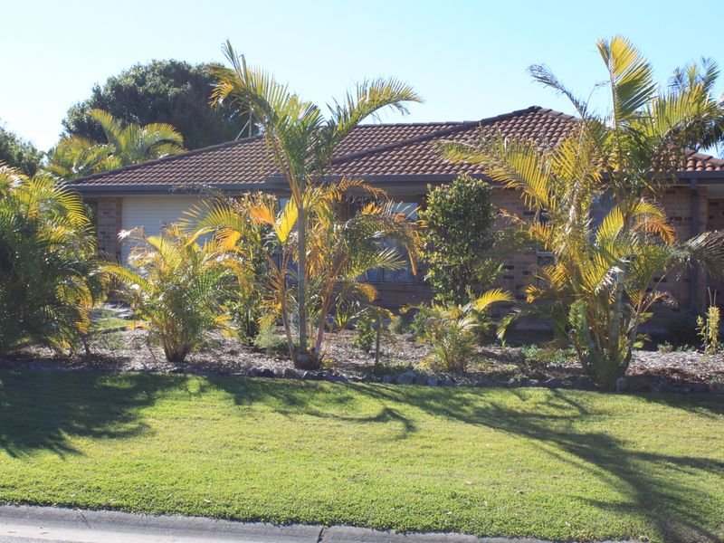 11 Buckingham Drive, Pottsville, NSW 2489 Property Details