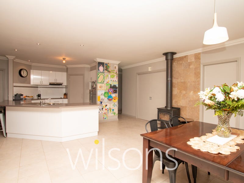 42 Bellmans Road, Bushfield, Vic 3281 Property Details