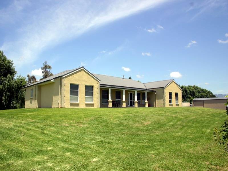 8 New England Highway, Blandford, NSW 2338 Property Details