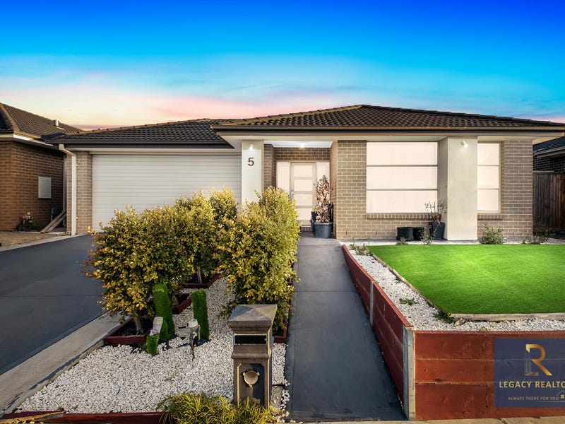 5 Inkerman Crescent, Mickleham, Vic 3064 House for Sale realestate