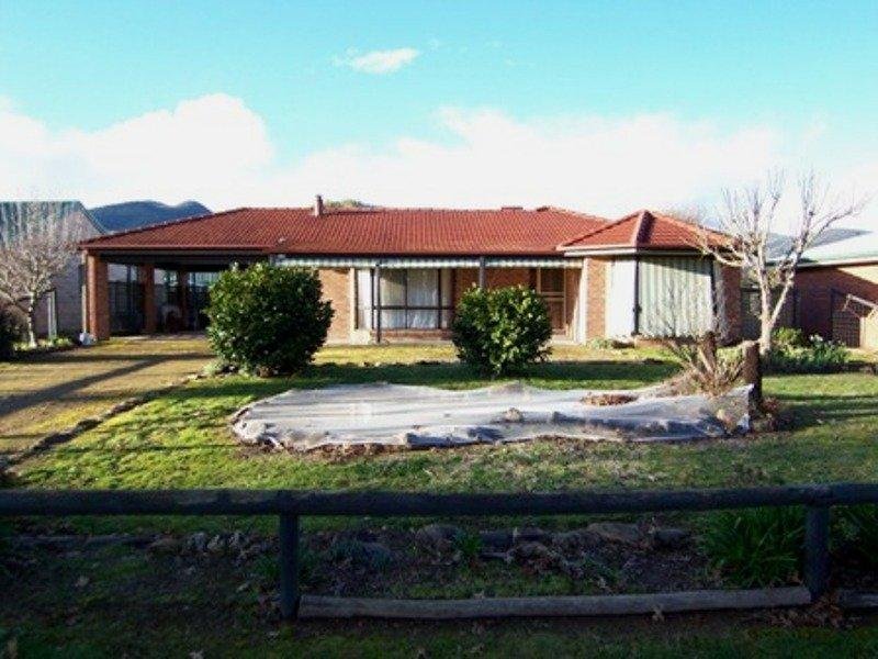 161 Station St, Porepunkah, Vic 3740 Property Details