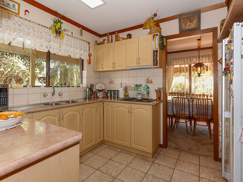 98 Connell Ave, Martin, WA 6110 Property Details