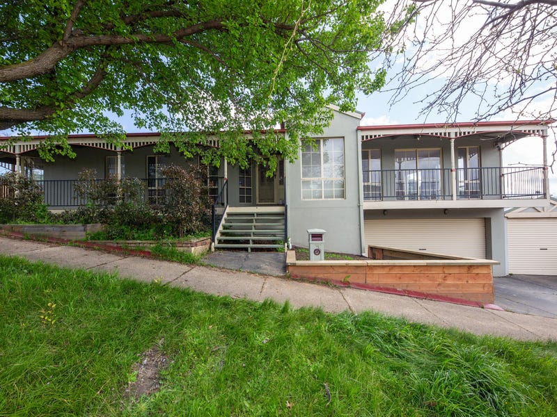 1 Hagen Drive, Berwick, VIC 3806