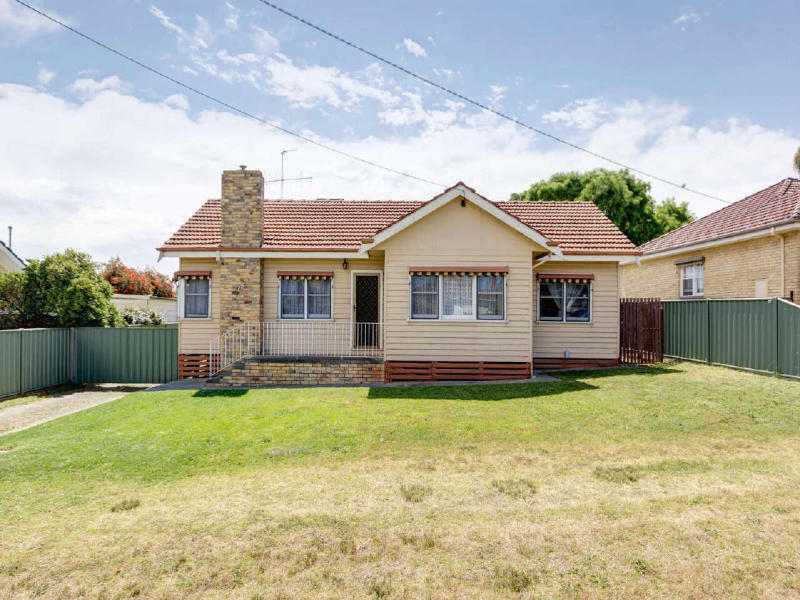 72 Moran Street, Long Gully, Vic 3550