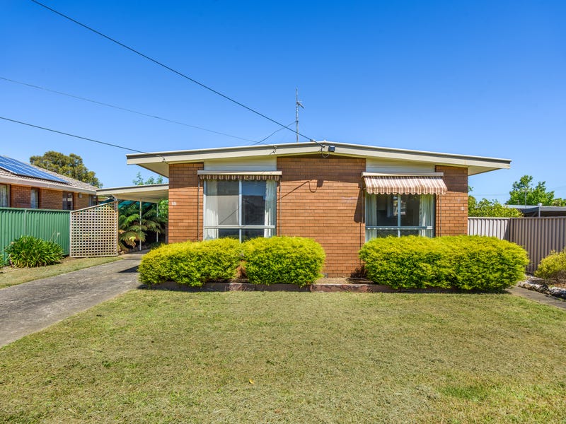 11 Maude Street, Wendouree, Vic 3355 House for Sale