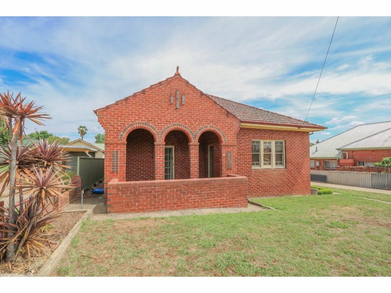 299 Stewart Street, Bathurst, NSW 2795