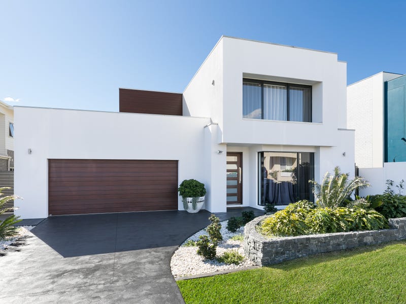 Houses for Sale in Greenhills Beach, NSW 2230