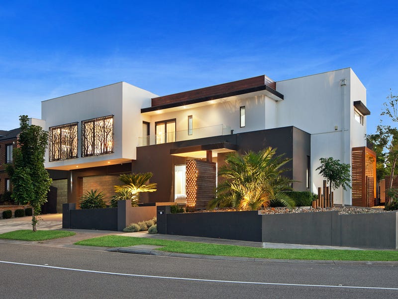 18 Bloomfield Drive, South Morang, VIC 3752