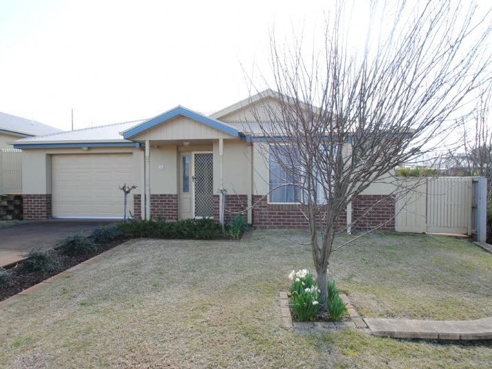 24/17 MACDONALD STREET, Leongatha, Vic 3953 Property Details