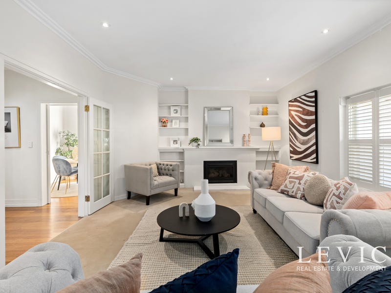 Real Estate & Property for Sale in Mount Eliza, VIC 3930 (+1 location