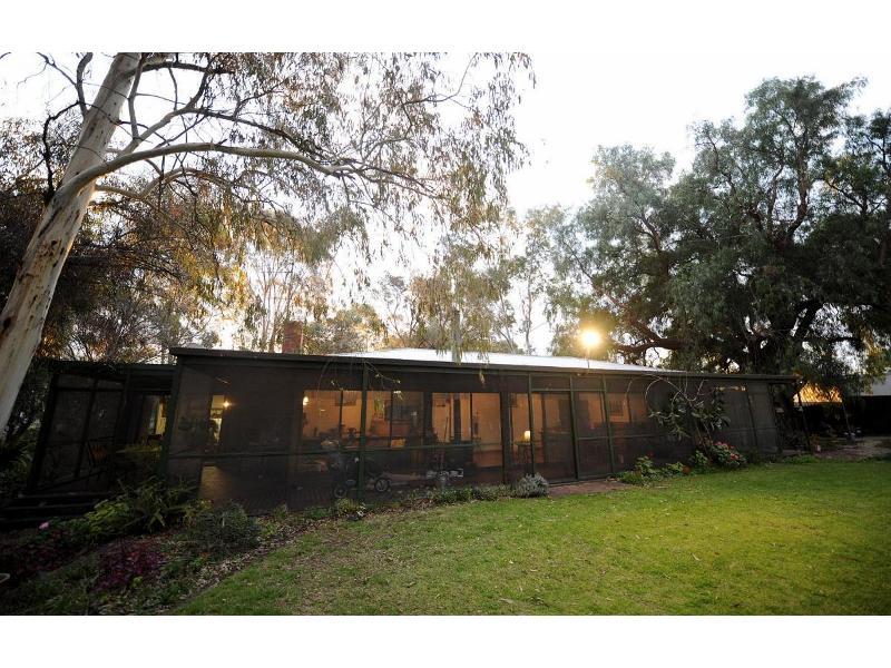 330 River Road, Swan Hill, VIC 3585