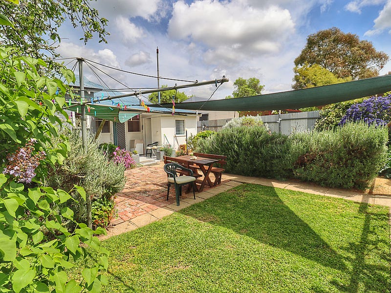 28 Brougham Street, Cowra, NSW 2794 Property Details