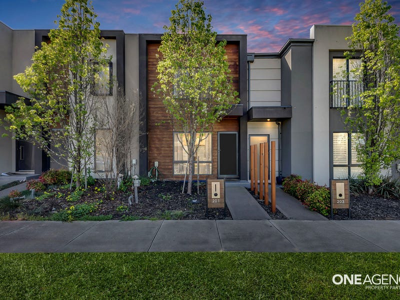 201 Waterhaven Boulevard, Point Cook, VIC 3030