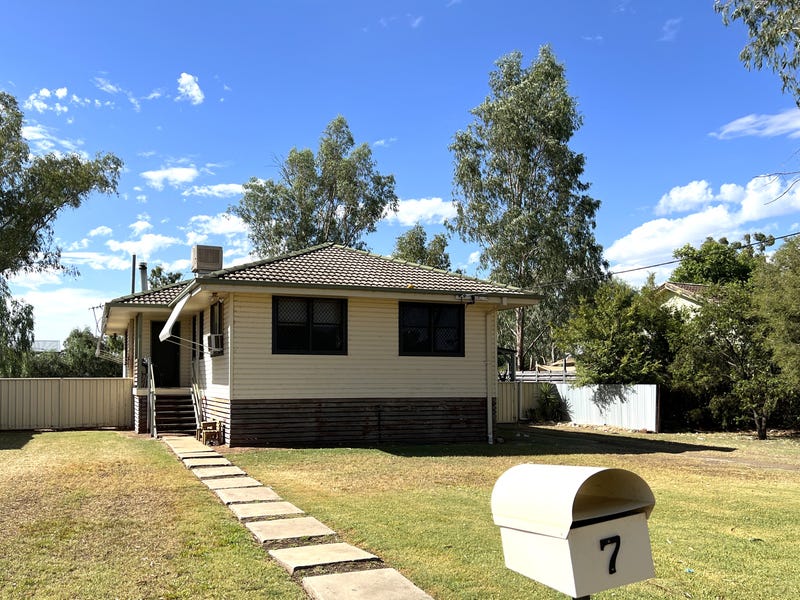 7 Elliot Street, Narrabri, NSW 2390 House for Sale