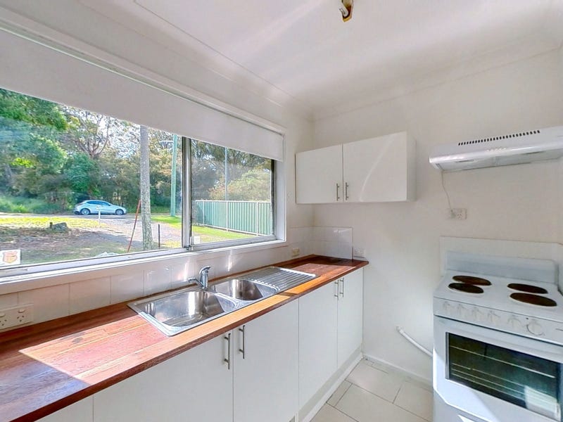1/3 Brougham Avenue, Fennell Bay, NSW 2283