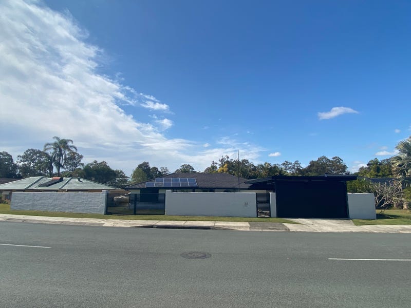 23 Parkes Drive, Helensvale, QLD 4212