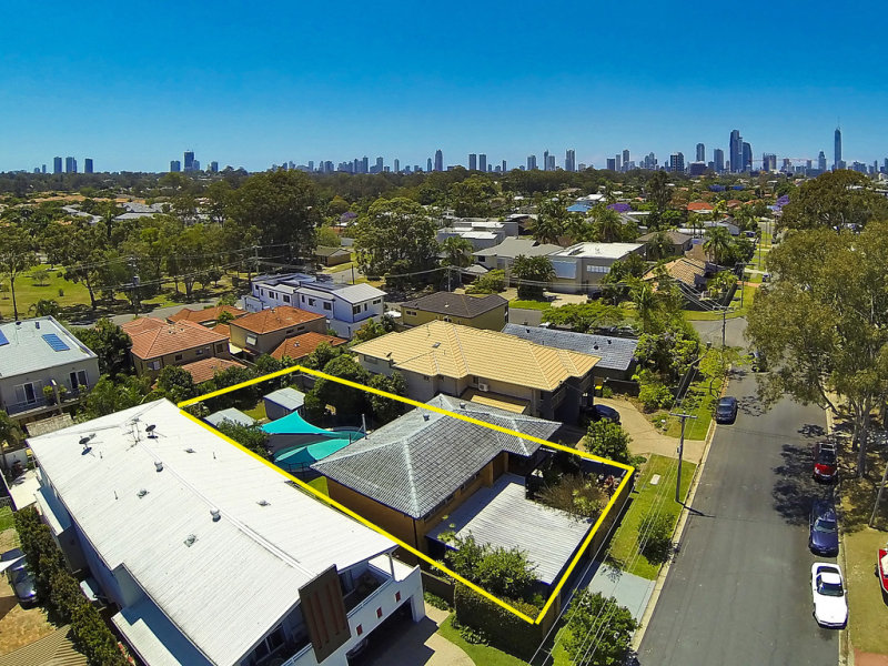 69 Bamboo Avenue, Benowa, Qld 4217 Property Details