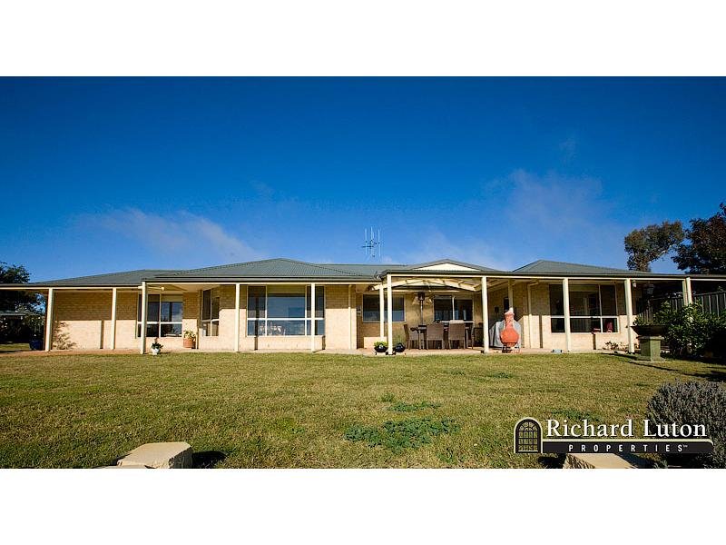 4 Southdown Avenue, Murrumbateman, NSW 2582 Property Details