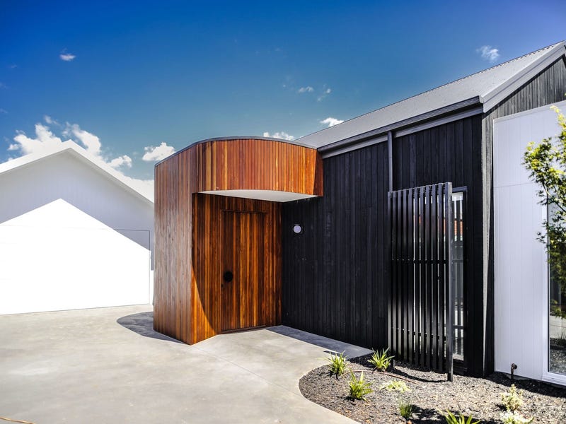 9 Hare Street, Echuca, Vic 3564 Townhouse for Sale