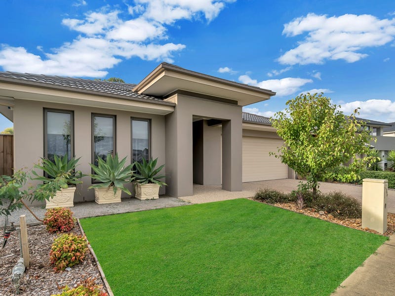 206 Sandhurst Boulevard, Sandhurst, Vic 3977 Property Details