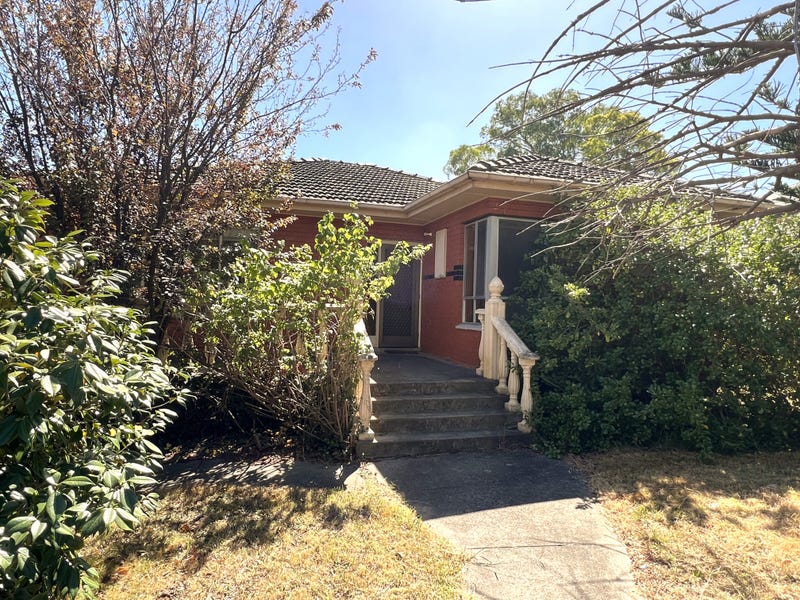 40 Beaconsfield Road, Briar Hill, VIC 3088