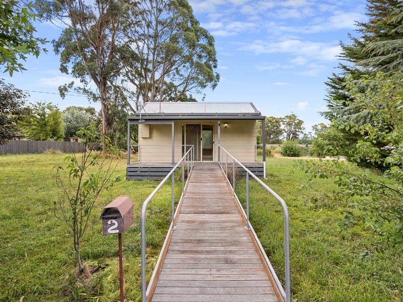2 Forest Street, Woodend, Vic 3442 House for Sale