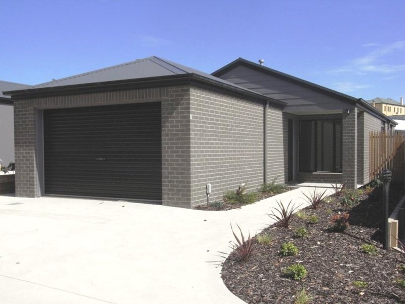 3/6 South Railway Crescent, Korumburra, Vic 3950 Property Details