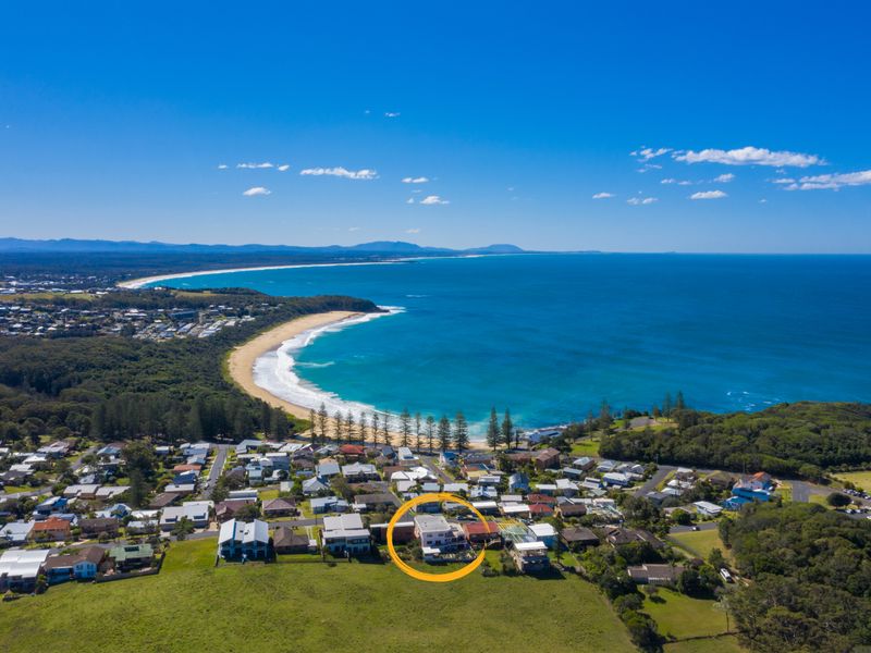 22 High Street, Black Head, NSW 2430