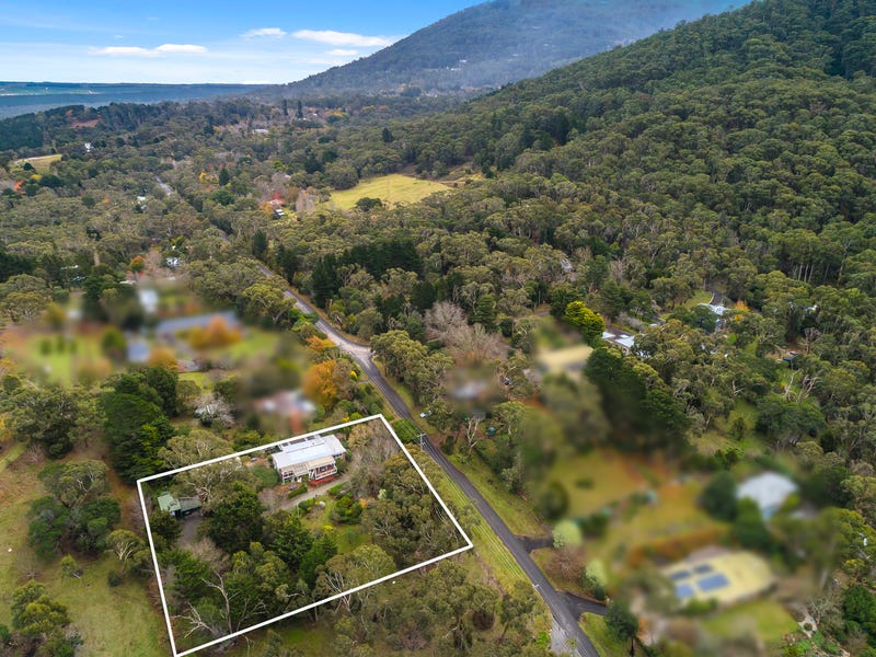 92 Taylors Road, Mount Macedon, VIC 3441