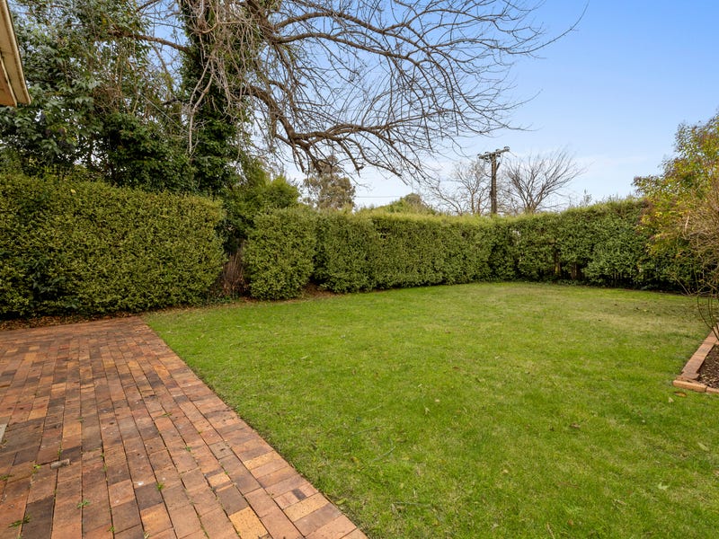 4 McIntyre Street, Narrabundah, ACT 2604 Property Details