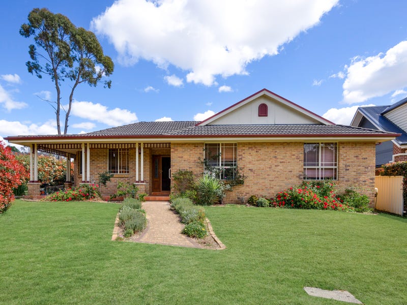 35 Lissanthe Street, Mount Annan, NSW 2567