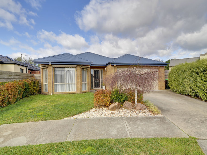 10 Barton Place, Traralgon, Vic 3844 Property Details