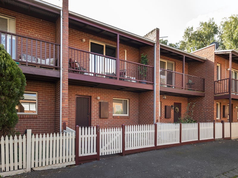 6 Peppercorn Walk, Kensington, Vic 3031 Property Details