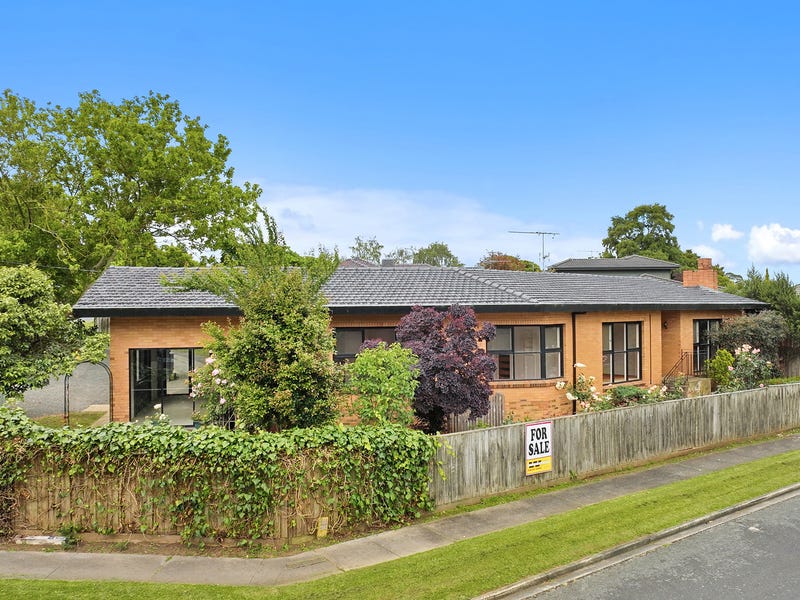 2 Buln Buln Road, Drouin, VIC 3818