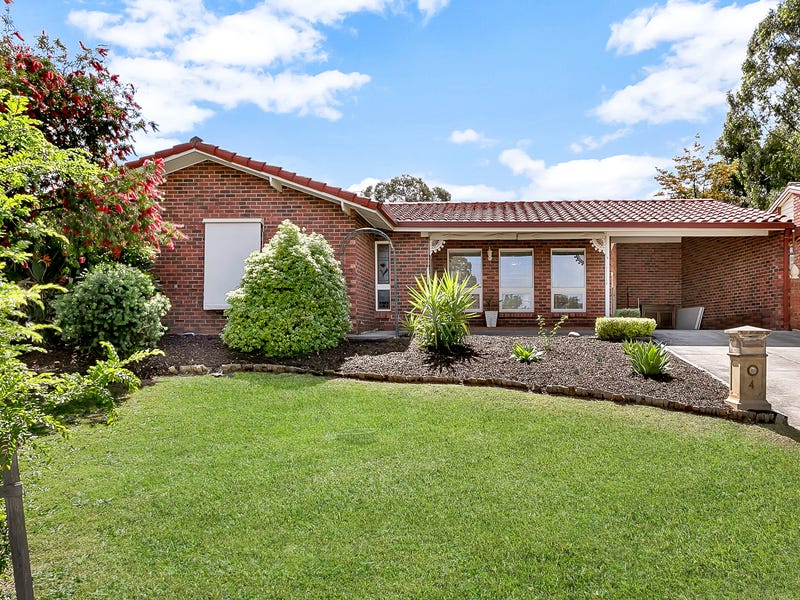 4 Mowbray Cres, Fairview Park, SA 5126