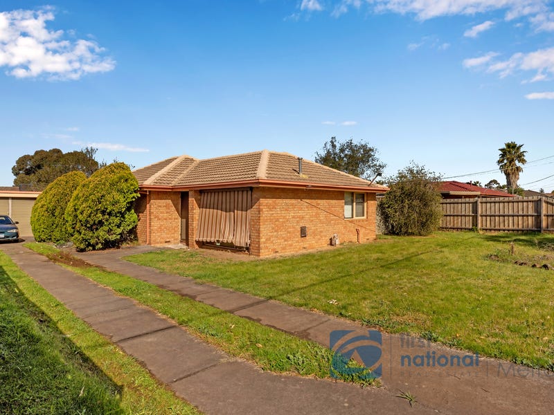 1 Cadross Avenue, Melton, Vic 3337 Property Details