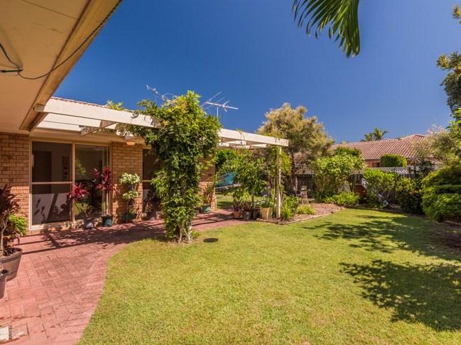 6 Grevillea Avenue, Yamba, NSW 2464 Property Details