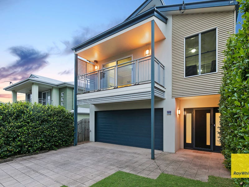 11 Blackwood Road, Manly West, QLD 4179