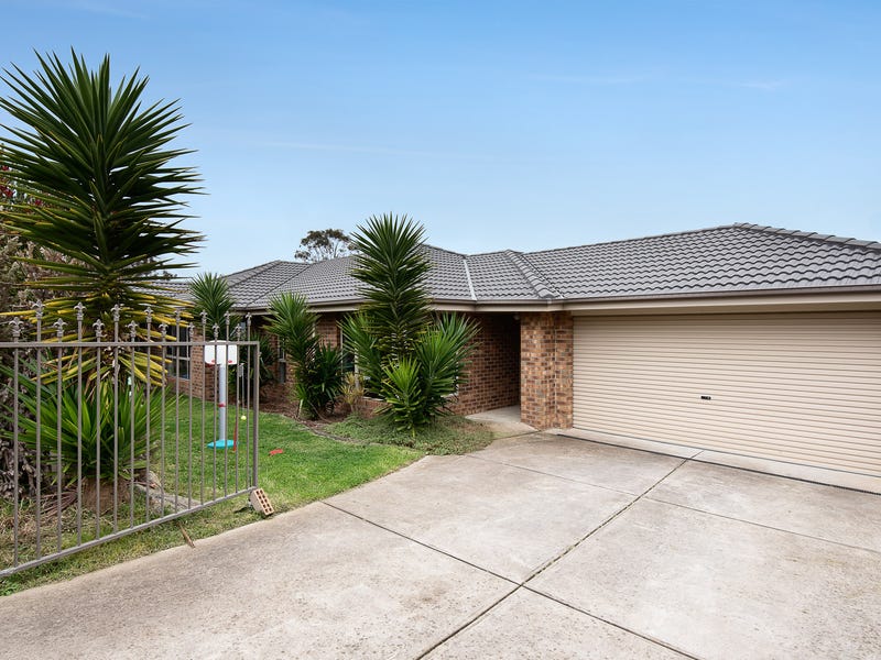 8 Sentosa Place, Mount Martha, VIC 3934