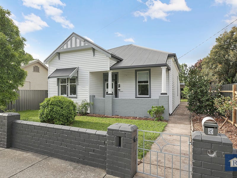 5 Jennings Street, Colac, Vic 3250 House for Sale