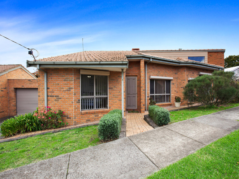 4/3 Airlie Road, Montmorency, Vic 3094