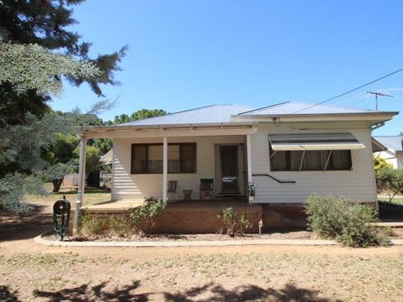 32 Rodeo Drive, Cootamundra, Nsw 2590 - Realestate.com.au