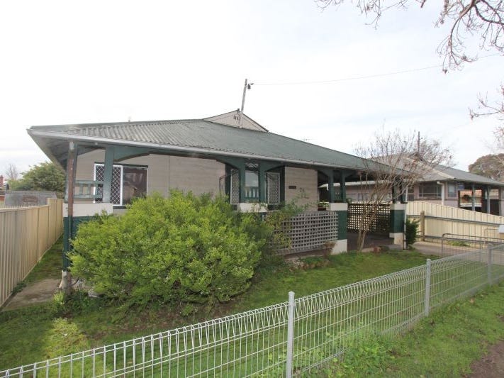 24 Lagoon Street, Goulburn, NSW 2580