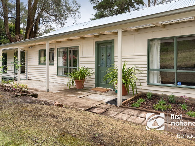 11 Edmunds Road, Cockatoo, Vic 3781 Property Details