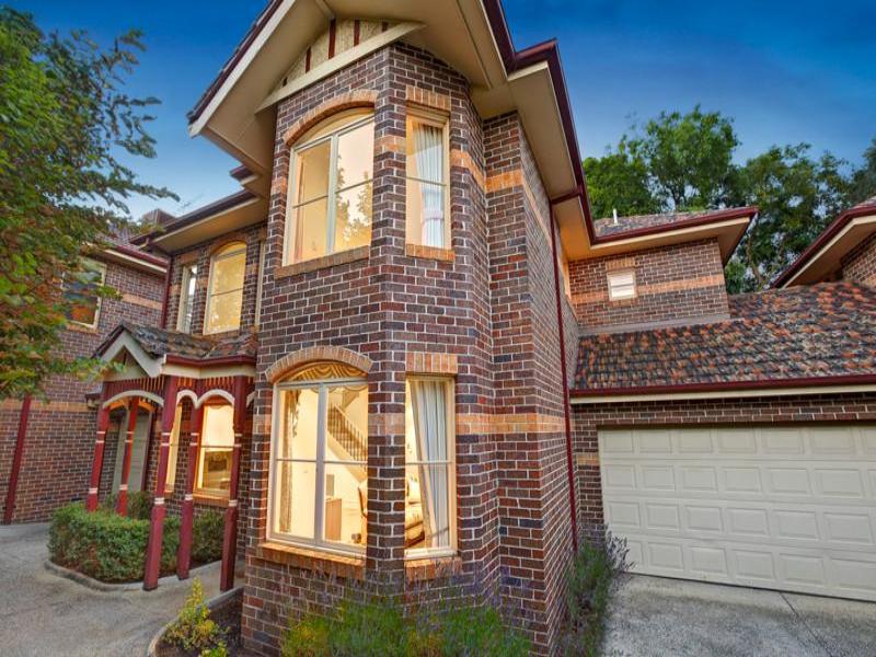 2/10 Ridgeway Avenue, Kew, Vic 3101 Property Details