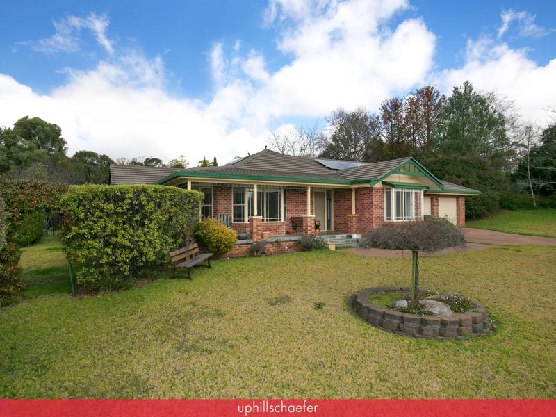 72 The Avenue, Armidale, NSW 2350 Property Details