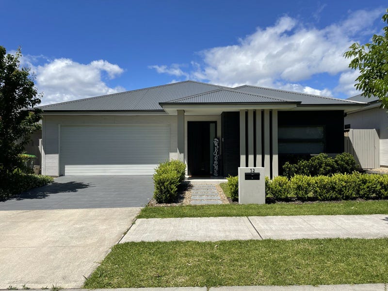 52 Bluestone Avenue, Gledswood Hills, NSW 2557